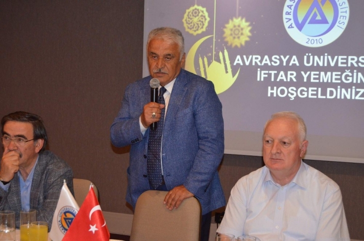 Yıldız Basın Mensupları İle İftarda Buluştu