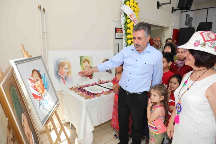 Bayraklı’da Kursiyerlerden Resim Sergisi