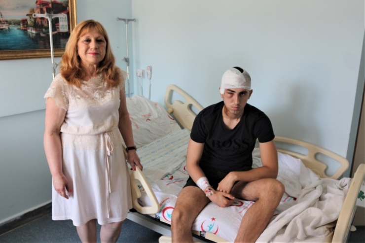 Beyin Kanaması Geçiren Turist, Marmaris Devlet Hastanesi’nde Yapılan Ameliyatla Hayata Tutundu