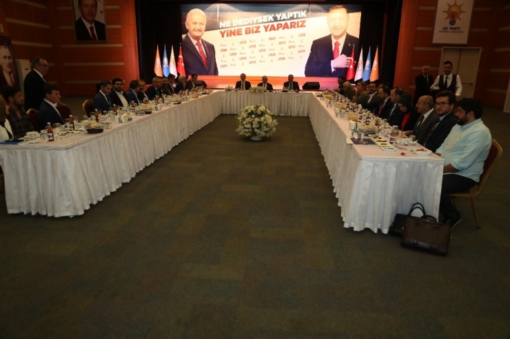 Binali Yıldırım: "Öğretmenlere Toplu Taşıma Ücretsiz Olacak"