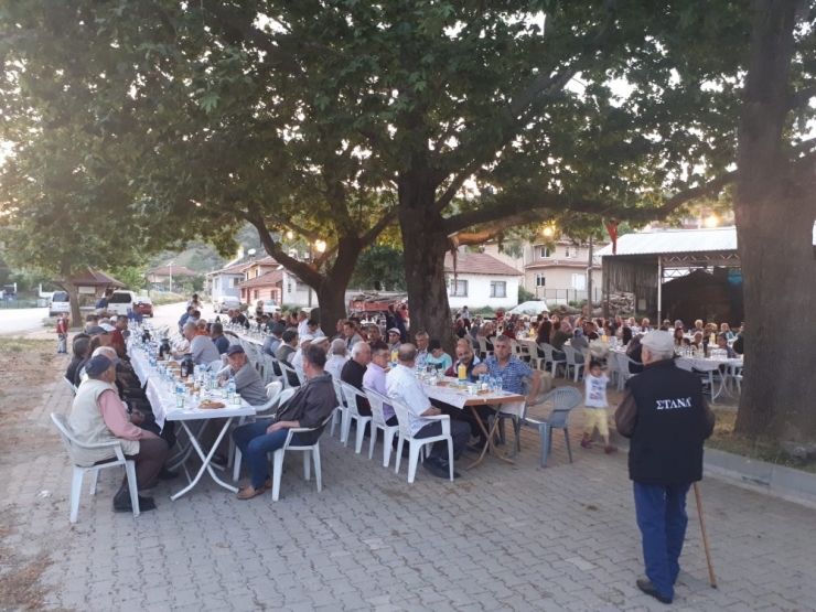 Demirköyspor Kulübü Derneği İlk İftarını Düzenledi