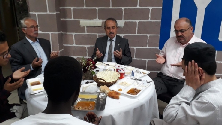 Göçmenler İftarda Buluştu
