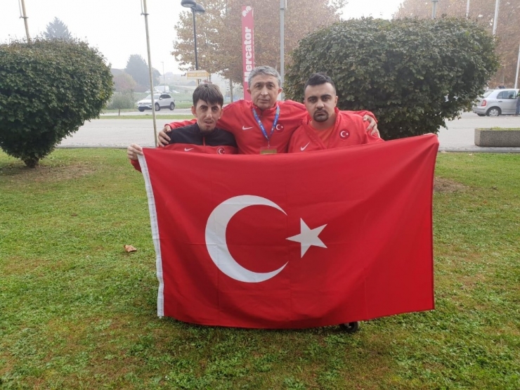 Para Masa Tenisinde 3 Altın Ve 1 Gümüş