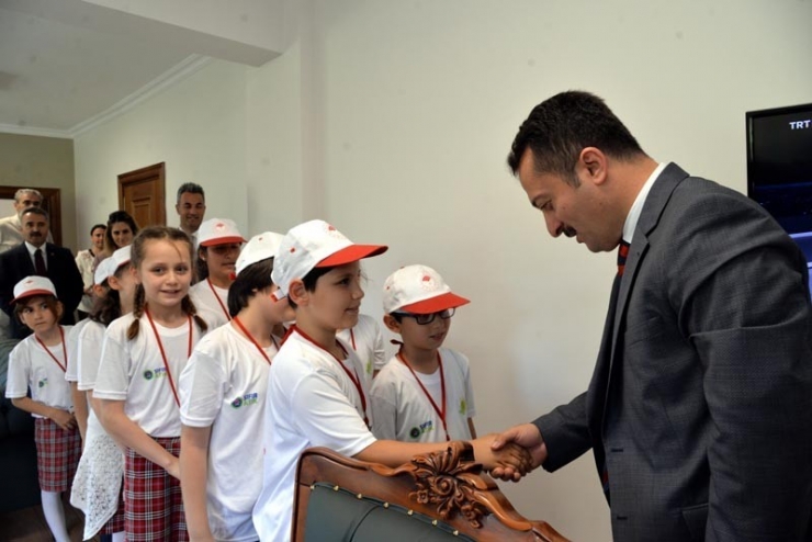 Proje Öğrencilerinden Vali Şentürk’e Ziyaret