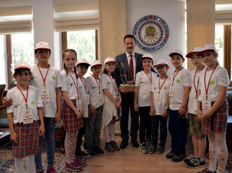 Proje Öğrencilerinden Vali Şentürk’e Ziyaret