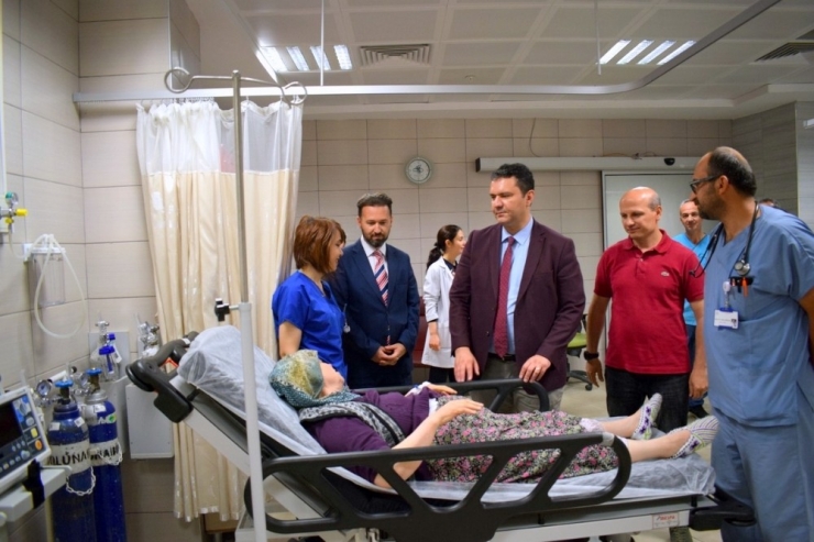 İl Sağlık Müdürü Bilge Hastane Acil Servislerini Denetledi