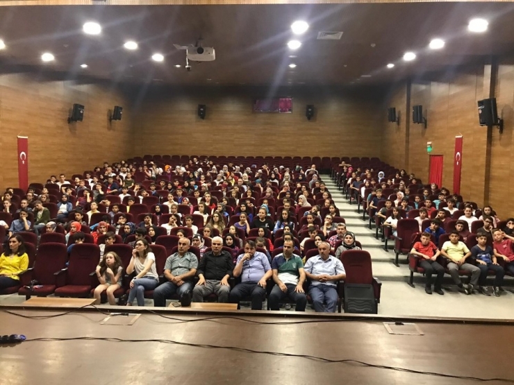 En Küçüğü Araştırma Söyleşisi