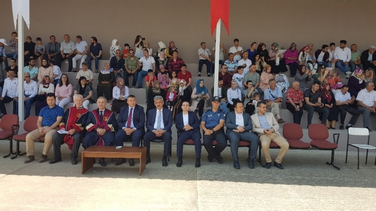 Vezirköprü’de Mezuniyet Coşkusu