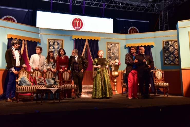 Usta Tiyatrocu Cengiz Küçükayvaz Bilecik’te Sahne Aldı