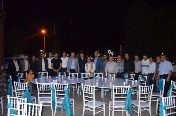 Belde Halkına İftar Yemeği Verildi