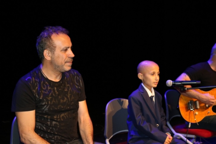Haluk Levent, Lösemi Hastası Bünyamin İle Diyarbakır’da Düet Yaptı