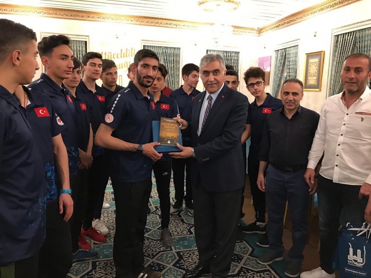 Büyükşehir’den Milli Takıma İftar