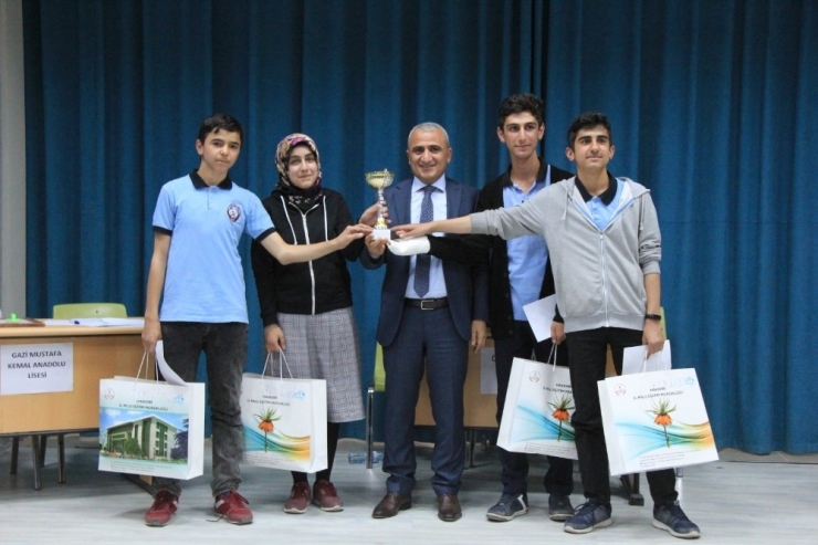 Hakkari’de "Fikirler Buluşuyor Gelecek Oluşuyor” Projesi