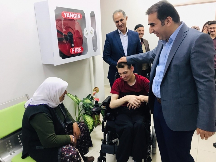 Bayram Öncesi Engellilerin Tekerlekli Sandalye Sevinci