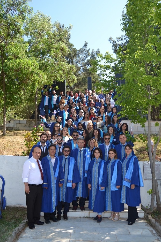 Bekilli Meslek Yüksekokulu Mezuniyetini Coşkuyla Kutladı