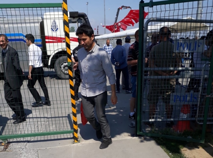 Yenikapı’ya Girişler Başladı