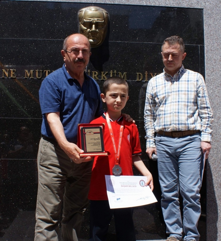 Kanguru 2019 Matematik Türkiye Birincisi Trabzon’dan