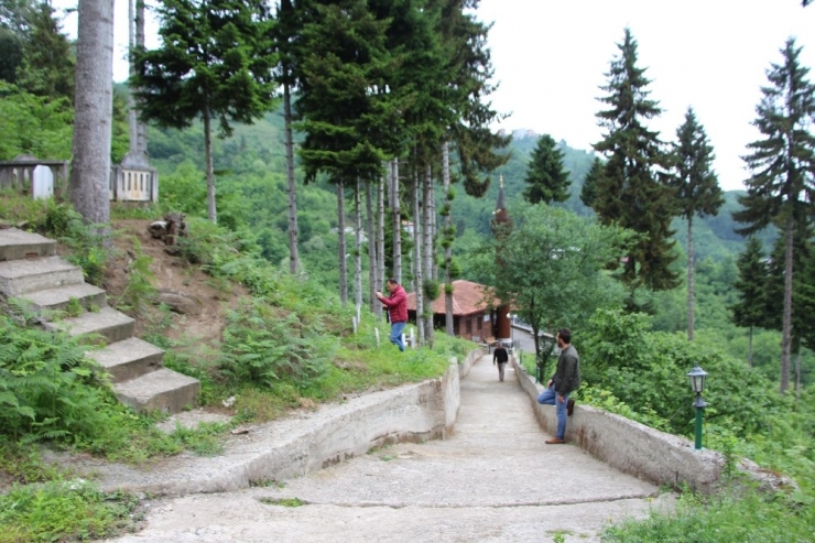 152 Yıllık Cami Küllerinden Yeniden Doğdu
