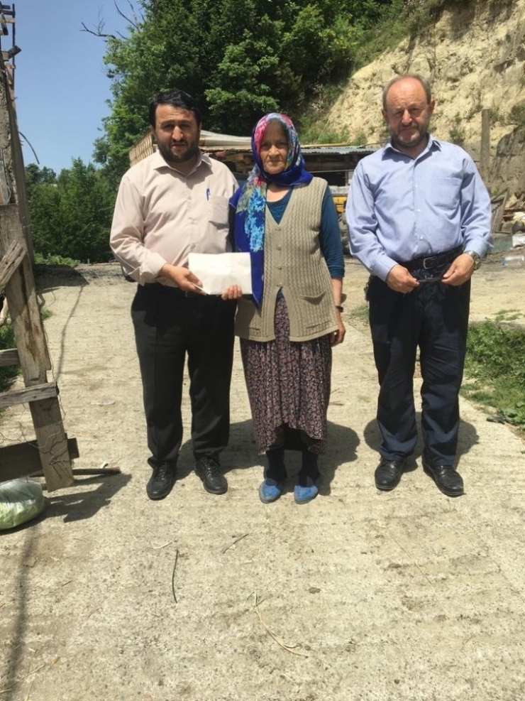 Türkeli Müftülüğünden Yangınzedelere Yardım