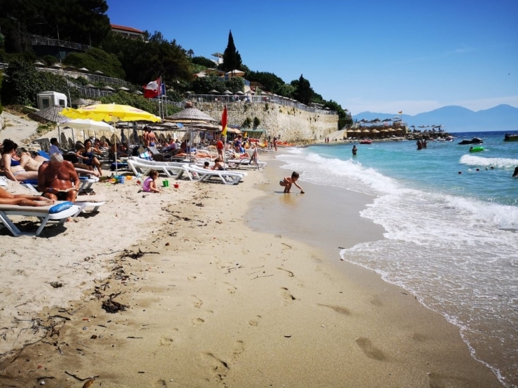 Kuşadası’nda Bayram Hareketliliği