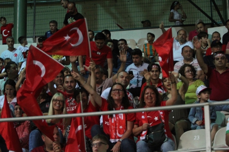 Hazırlık Maçı: Türkiye: 1 - Özbekistan: 0 (İlk Yarı)