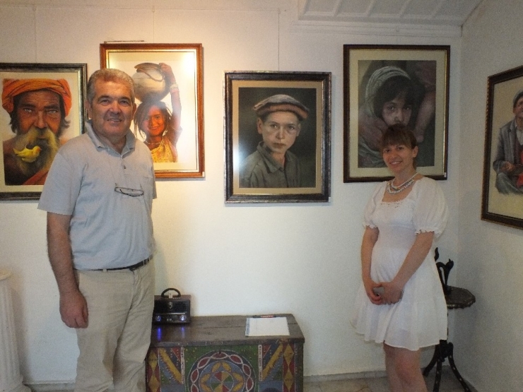 Kaş Kalkan’da Öğretmenden Karma Sergi