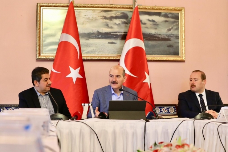 Bakan Soylu: "Tatilin İlk Gününde Trafik Kazalarında 7 Kişiyi Kaybettik"