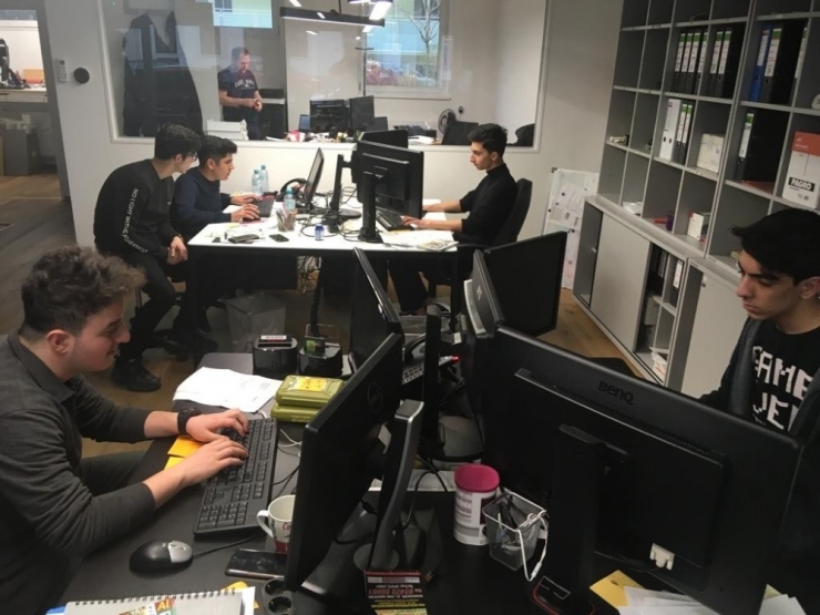 Malatyalı Öğrenciler Stajı Avrupa’da Yaptı