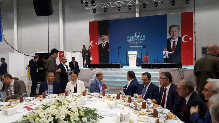 İçişleri Bakanı Soylu: “İstanbul’un Medeniyet Ve İnanç Değerlerini Bilmeyenlere Yüz Vermeyin“