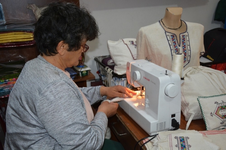 Hastalığını Yöresel Ürünler Dikerek Yendi