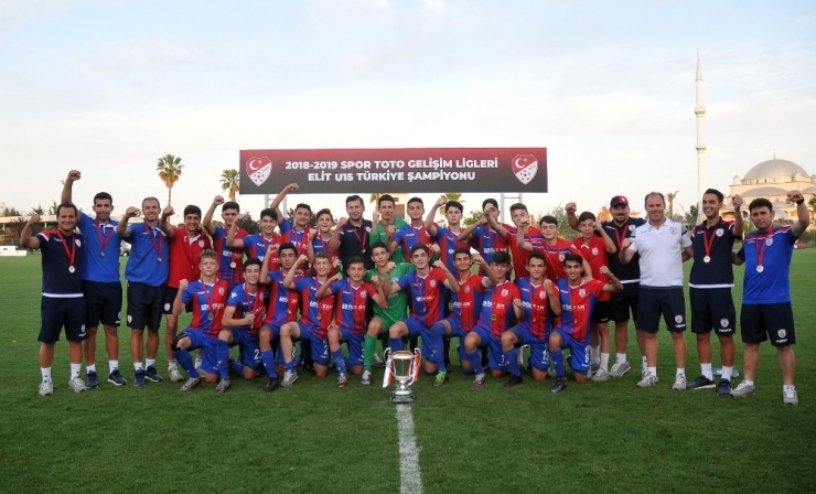 Altınordu’nun Gençlerinden Büyük Başarı