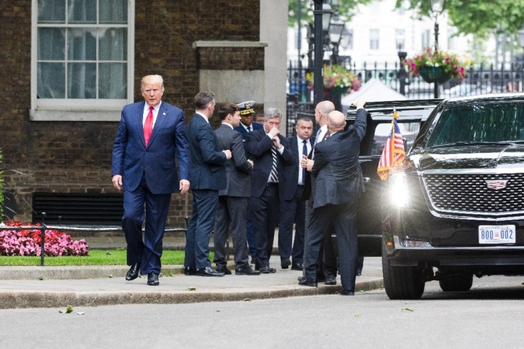 Abd Başkanı Trump Downing Street’te