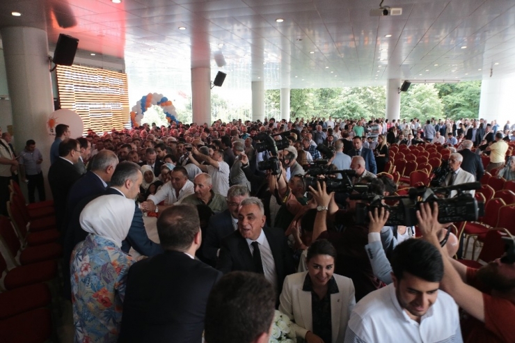 Ak Parti Bursa Teşkilatı Bayramda Bir Araya Geldi