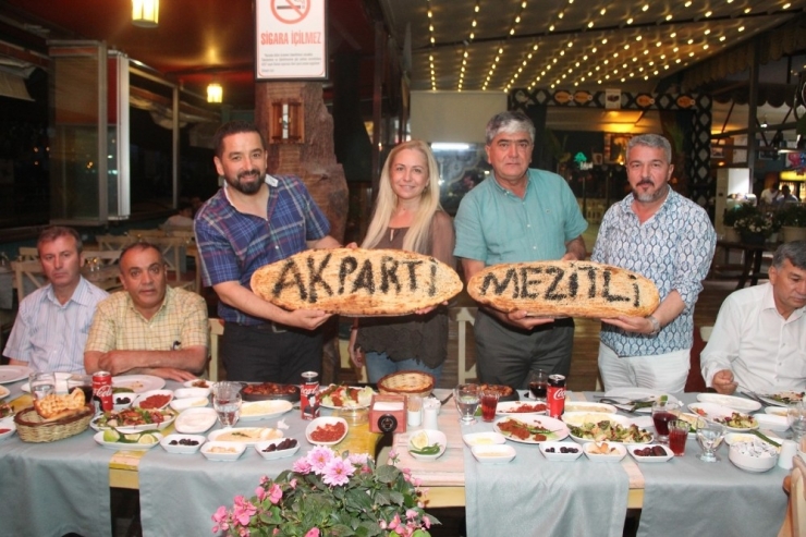 Ak Parti Mezitli Teşkilatı Son İftarda Bir Araya Geldi