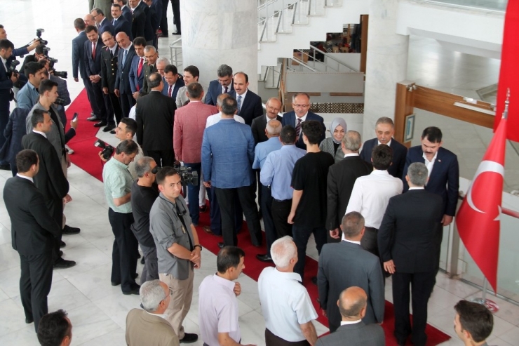 Bakan Kurum Hemşehrileriyle Bayramlaştı