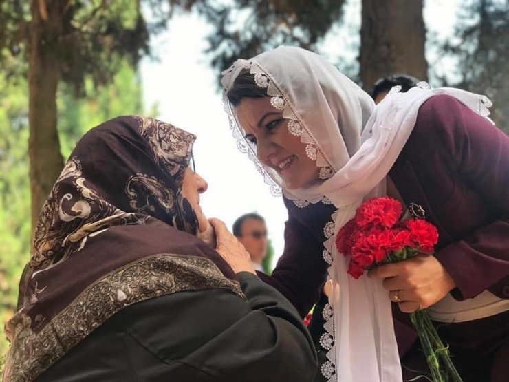 Başkan Hürriyet, Şehitleri Unutmadı