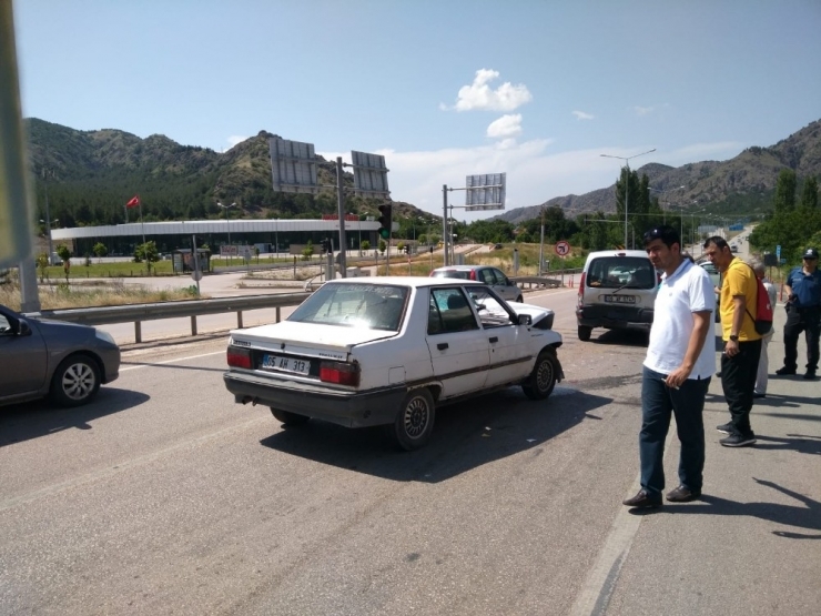 Amasya’da Trafik Kazası: 2 Yaralı