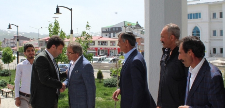 Başkan Yaşar, Belediye Personeli İle Bayramlaştı