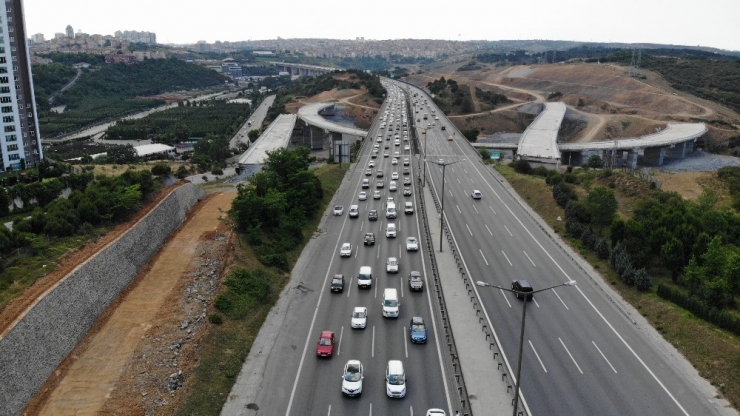 Tem’deki Trafik Yoğunluğu Havadan Görüntülendi