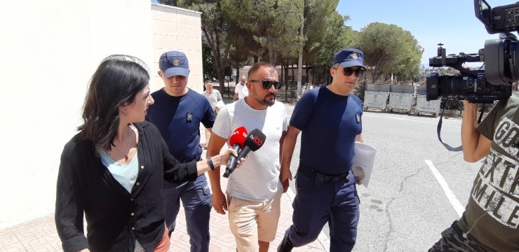 Gazetecileri Taşıyan Tekneye Çarpan Kaptan Adliyeye Sevk Edildi