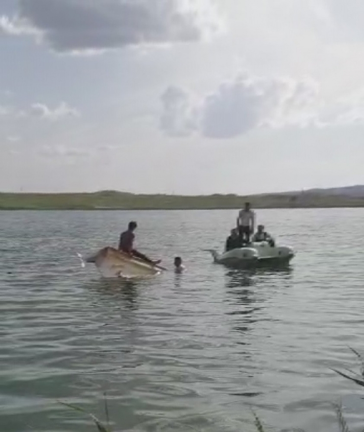 Su Bisikleti Alabora Oldu, Dakikalarca Kurtarılmayı Bekledi