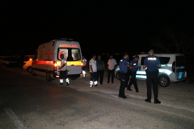 Adana’da Yol Kenarında Erkek Cesedi Bulundu