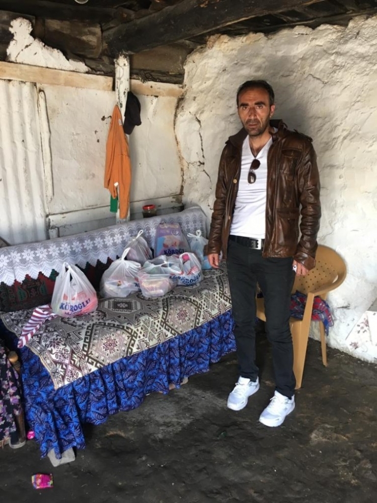 Bayramda Köy Ailelerinin Ve Çocukların Yüzü Gülüyor