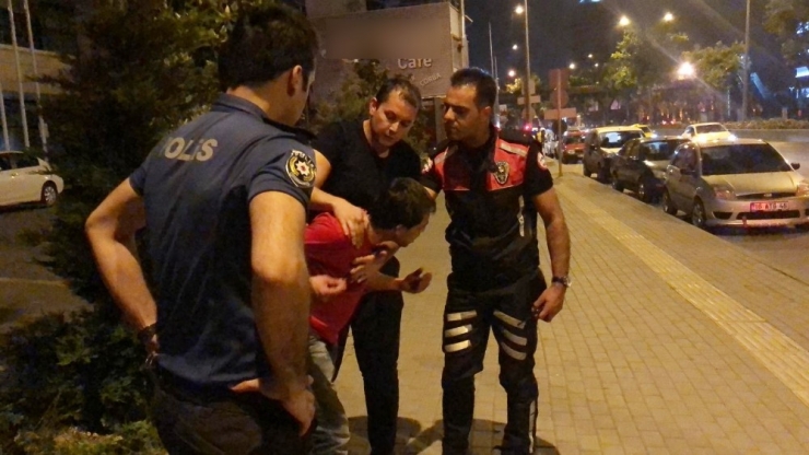 Dışarıda Darp Edildi Çorbacıyı Basıp ‘Beni Siz Dövdünüz’ Diyerek Taşkınlık Çıkardı