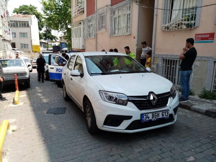 Fatih’te Dur İhtarına Uymayan Sürücü Polis Alarma Geçirdi
