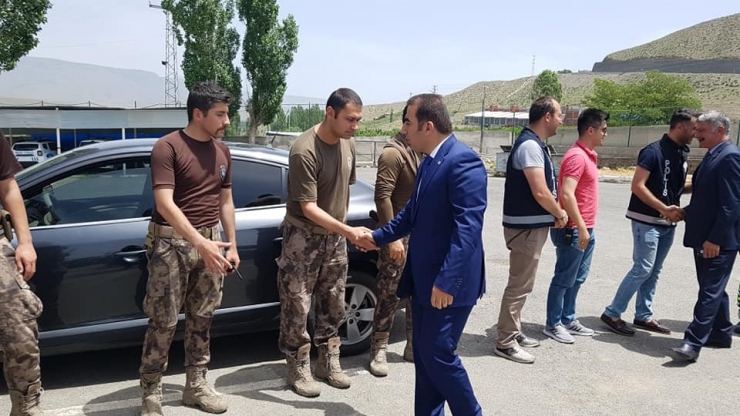 Kaymakam Öter, Güvenlik Güçleriyle Bayramlaştı