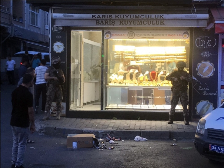 "Kuyumcu Dükkanıma Biri Girdi" İhbarı Polisi Alarma Geçirdi