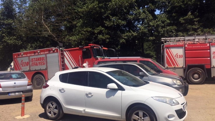 Şile Saklıgöl’de Çardağın Çökmesiyle Vatandaşlar Göle Düştü