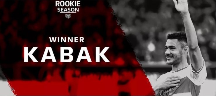 Ozan Kabak, Bundesliga’da ’Yılın Çaylağı’ Seçildi