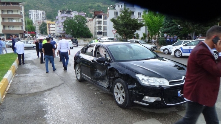 Tokat’ta İki Otomobil Çarpıştı: 7 Yaralı